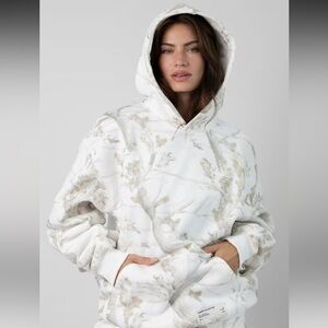 Women's White and Tan Hoodie Comfrt